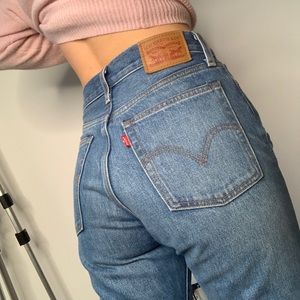 26 Levi Wedgie Straight Cut Offs